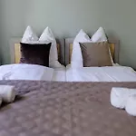 Neu Renoviert I Zentrale Eg-wohnung I 4 Personen, Salt Appartamento