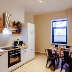 Neu Renoviert I Zentrale Eg-wohnung I 4 Personen, Salt