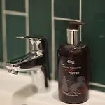 Neu Renoviert I Zentrale Eg-wohnung I 4 Personen, Salt Appartamento