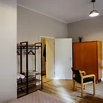 Neu Renoviert I Zentrale Eg-wohnung I 4 Personen, Salt Weißenfels