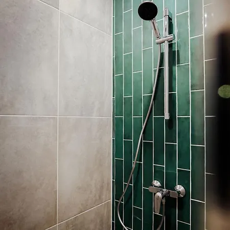 Neu Renoviert I Zentrale Eg-wohnung I 4 Personen, Salt *