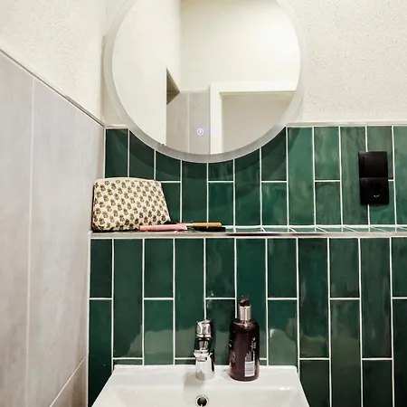 Апартаменты Neu Renoviert I Zentrale Eg-wohnung I 4 Personen, Salt *