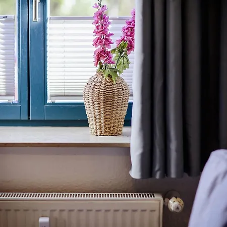 Neu Renoviert I Zentrale Eg-wohnung I 4 Personen, Salt * Вайсенфельс