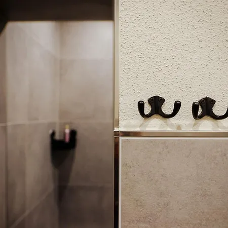 Neu Renoviert I Zentrale Eg-wohnung I 4 Personen, Salt Апартаменты