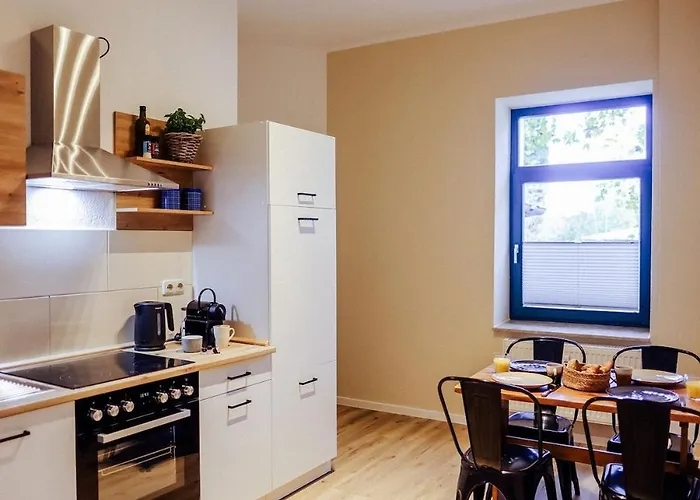 Neu Renoviert I Zentrale Eg-wohnung I 4 Personen, Salt