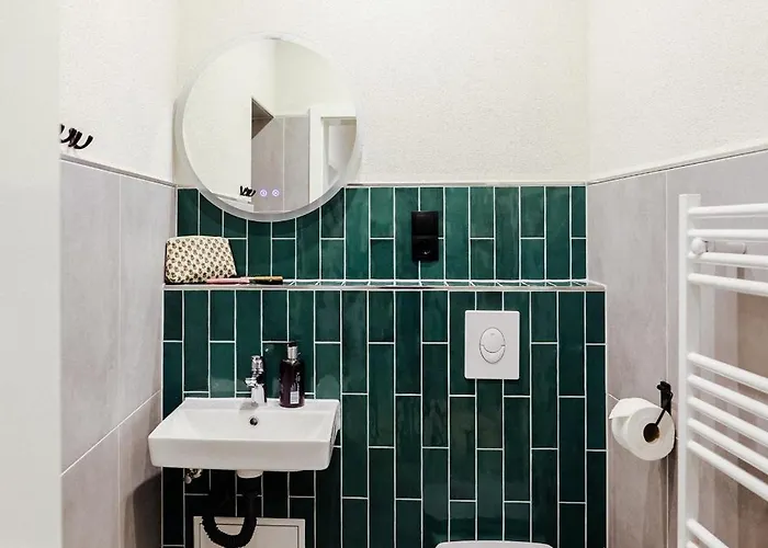 Neu Renoviert I Zentrale Eg-wohnung I 4 Personen, Salt Weißenfels